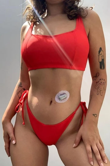 RAQ Plain FF/G Cup Underwire Crop Red 3 RAQ Plain FF/G Cup Underwire Crop Red - Image 3